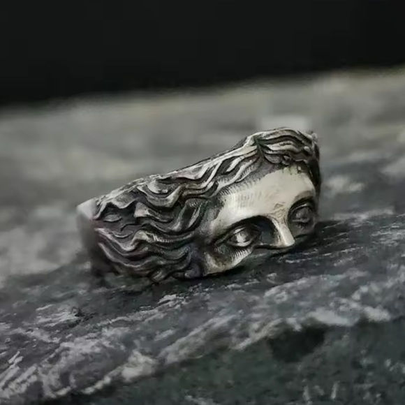 Silver Face Design Ring - Picture 3 of 9